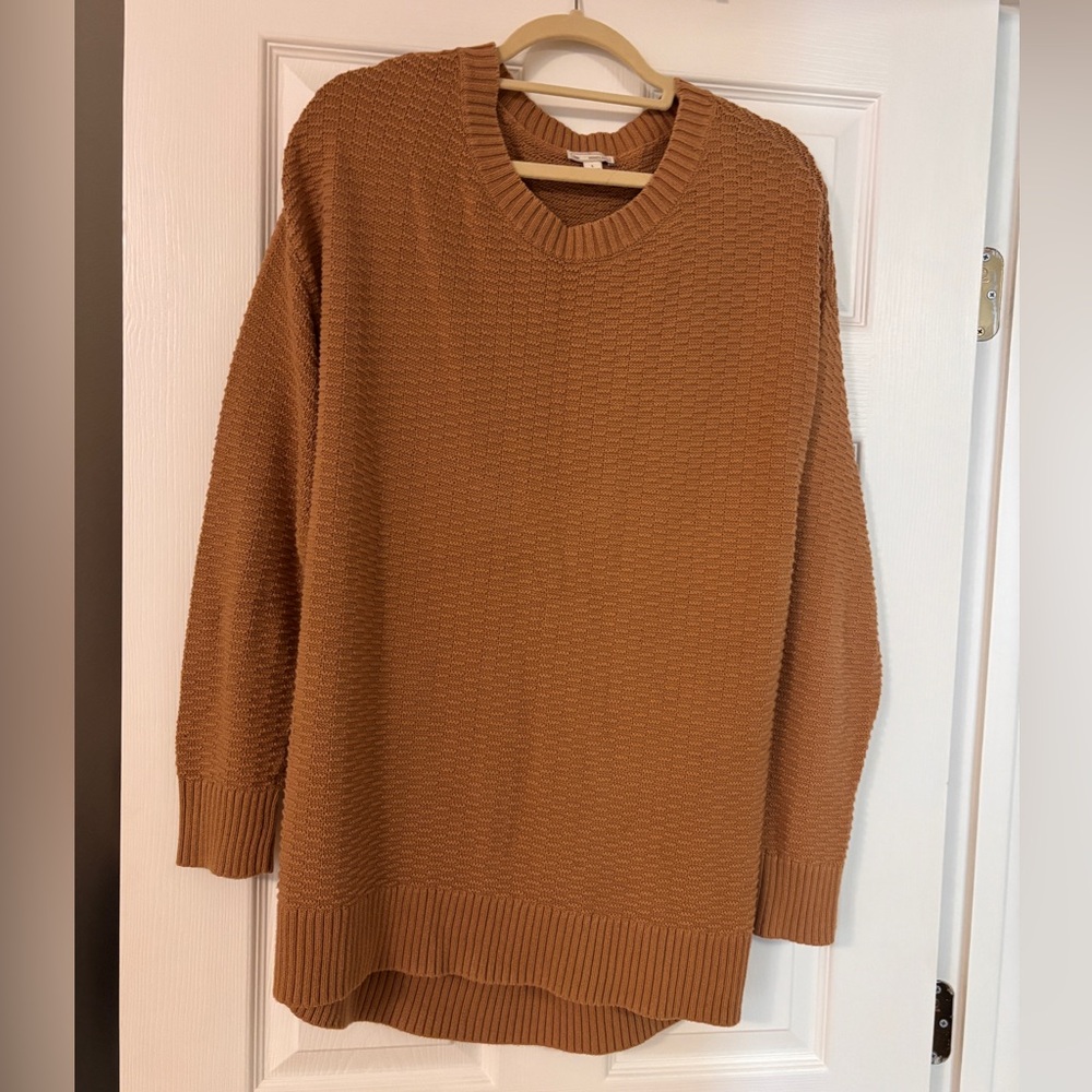 GAP Warm Tan Crew Neck Sweater